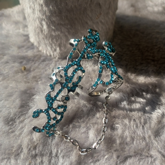 New Doppelfinger Chain Ring - Picture 2 of 10